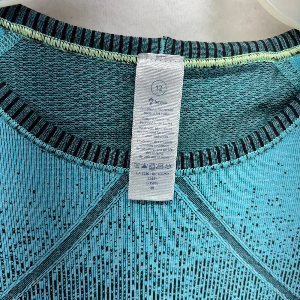 Ivivva by‎ Lululemon Girl’s Long Sleeve Top - Size 12